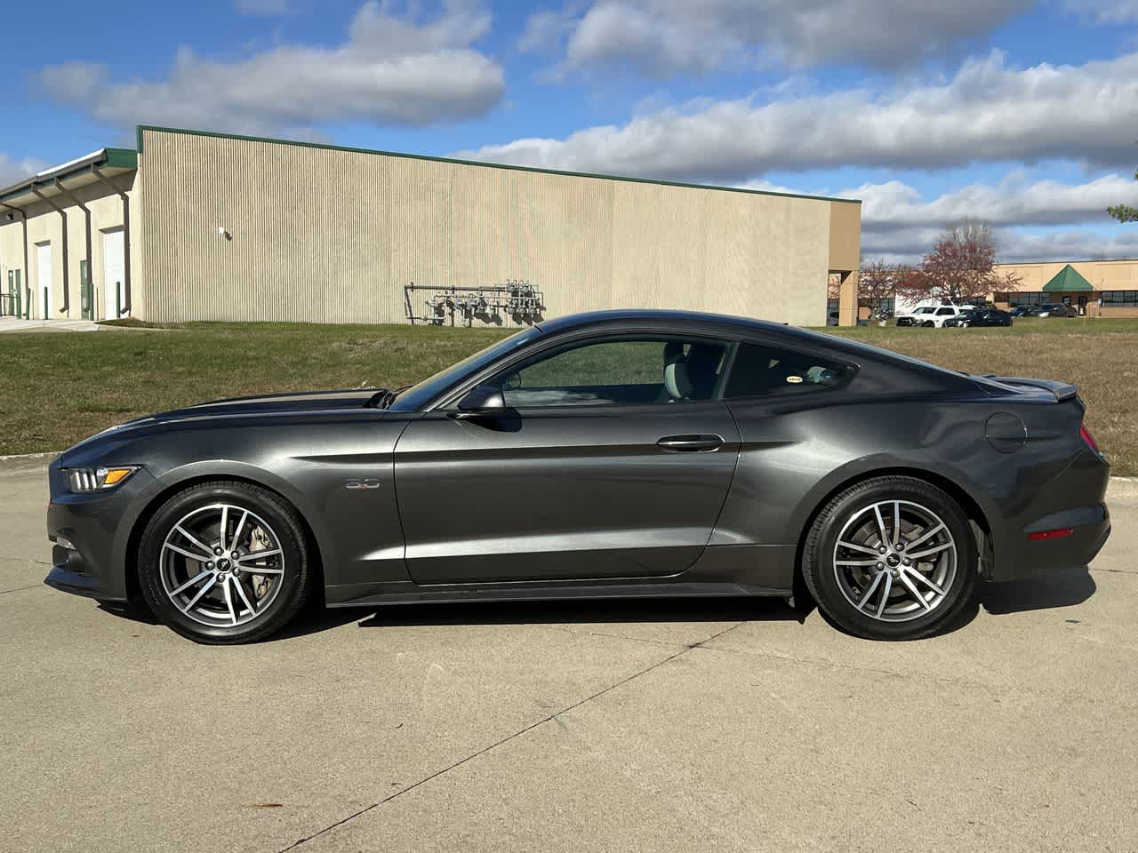 2015 Ford Mustang GT 3