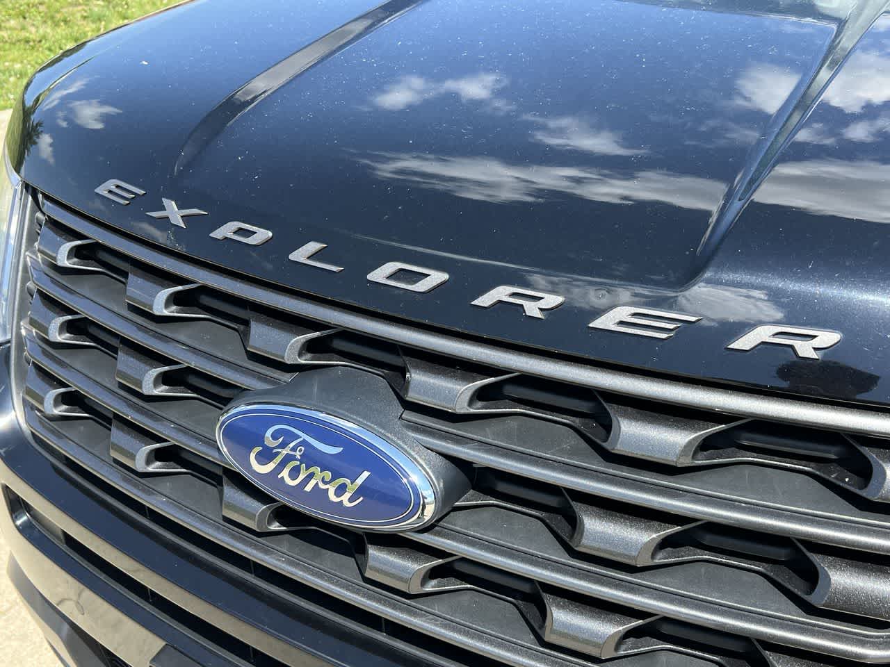 2017 Ford Explorer XLT 10