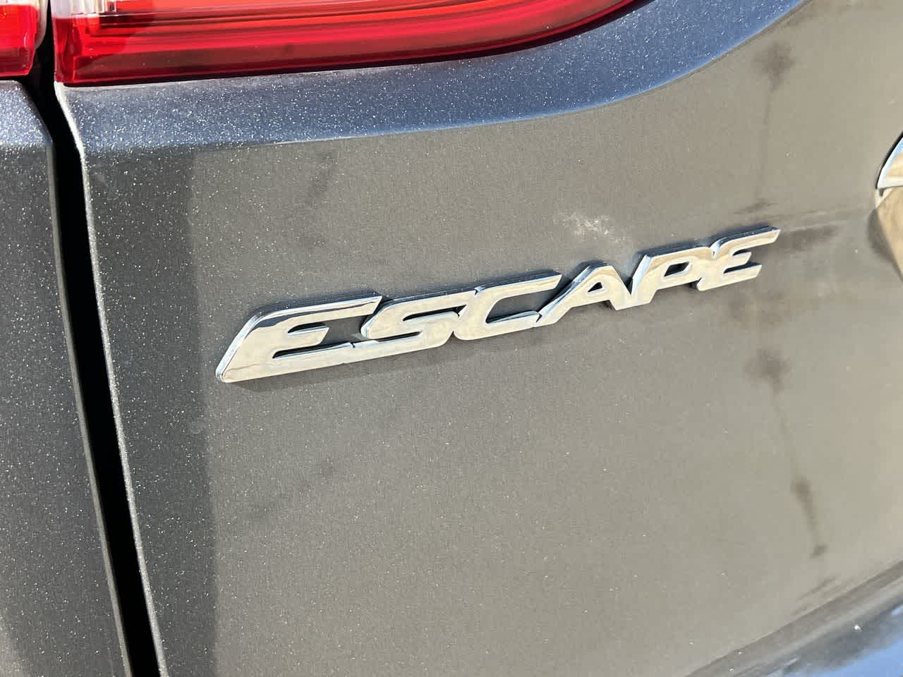 2014 Ford Escape Titanium 12