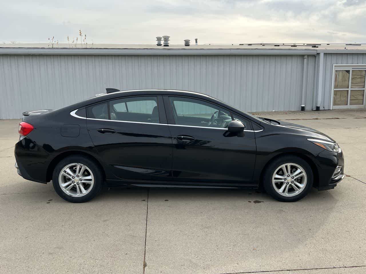 2017 Chevrolet Cruze LT 7