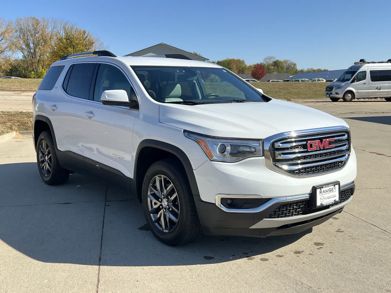 2017 GMC Acadia SLT 8