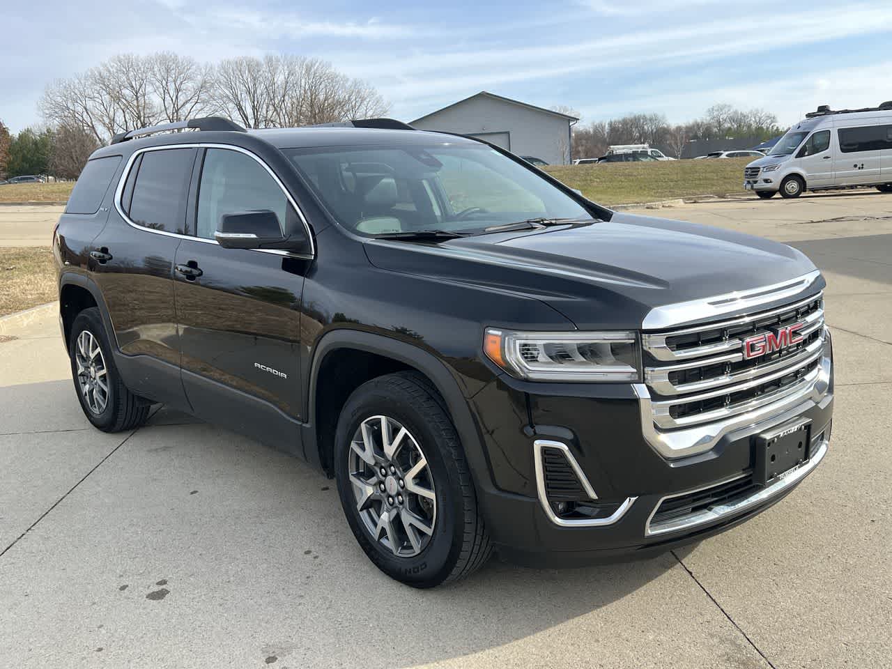 2023 GMC Acadia SLT 8