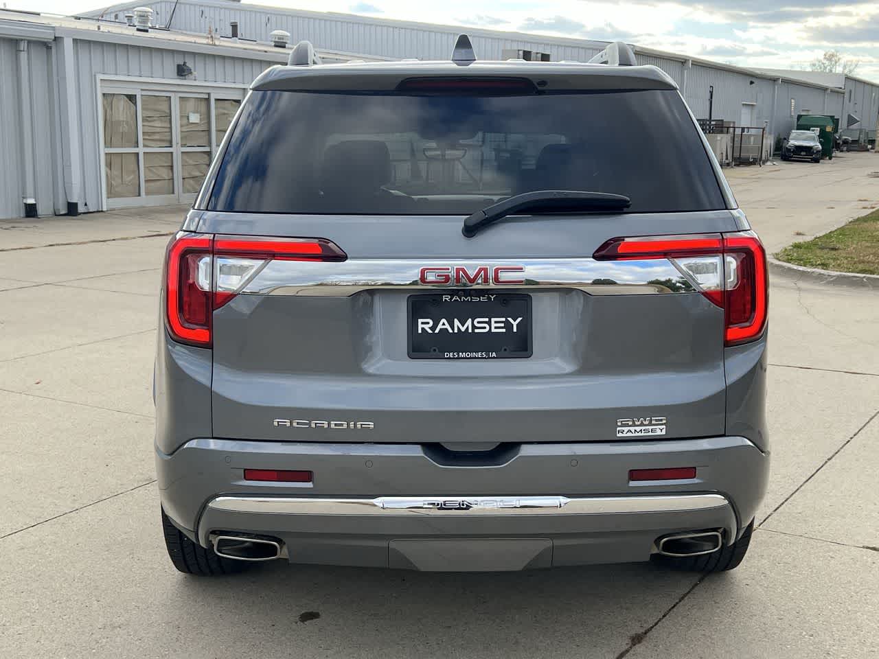 2022 GMC Acadia Denali 5