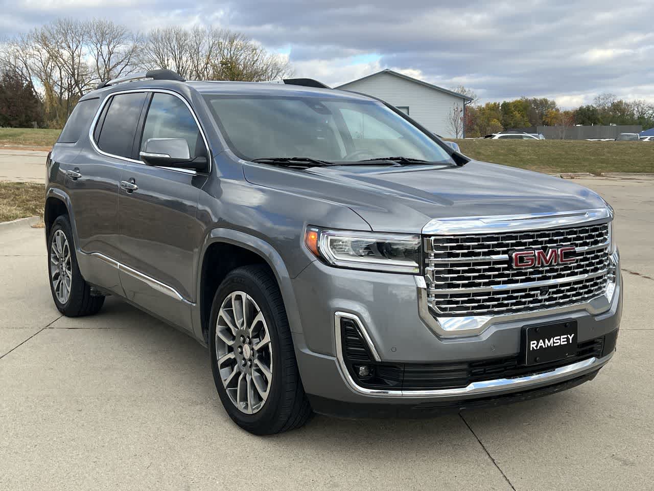 2022 GMC Acadia Denali 8