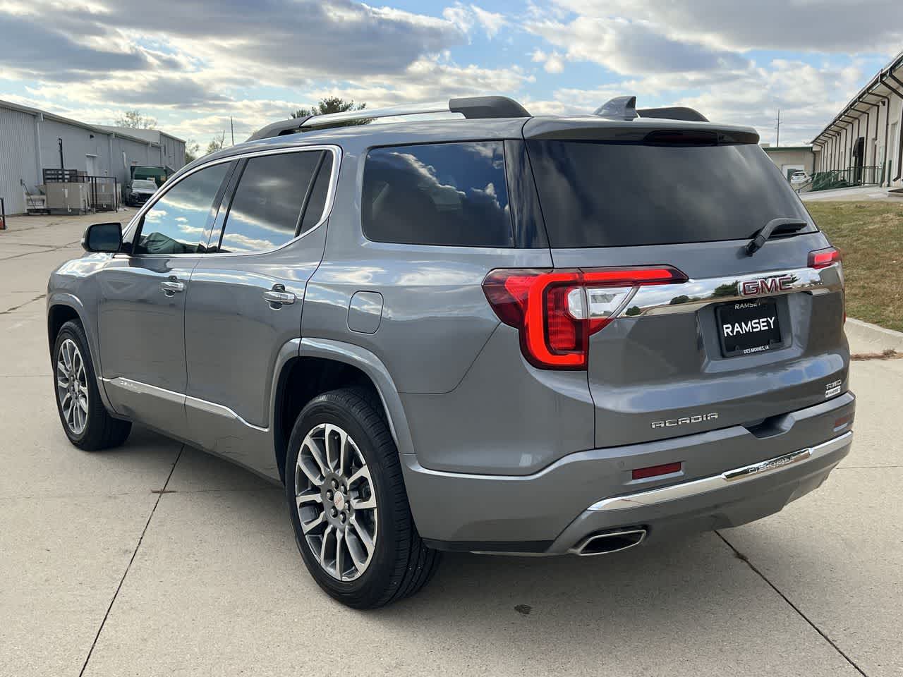 2022 GMC Acadia Denali 4