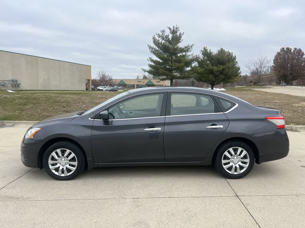 2014 Nissan Sentra S 3