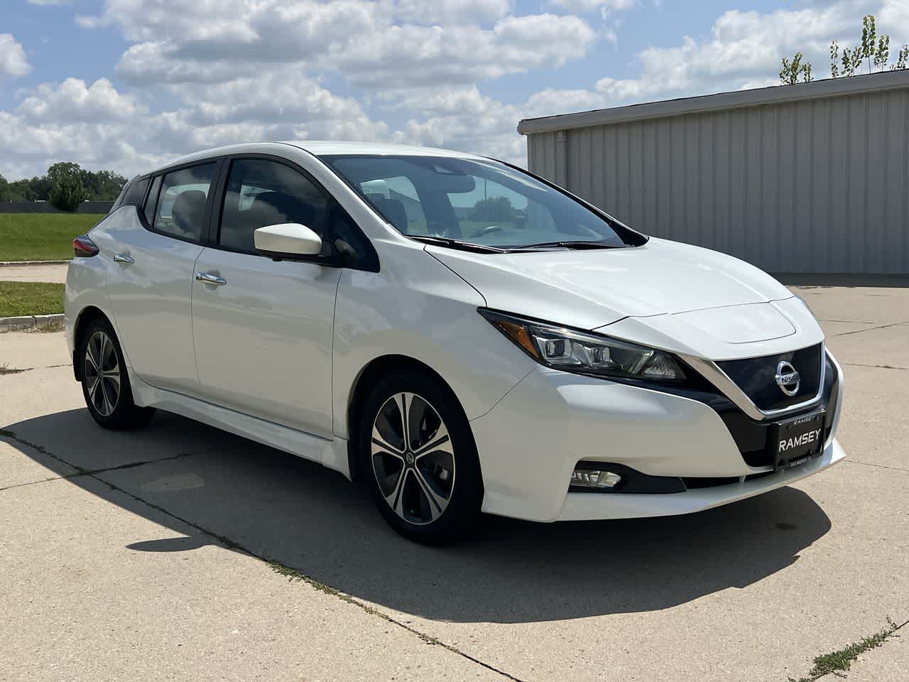 2021 Nissan LEAF SV 8