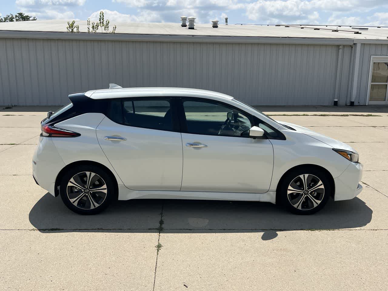 2021 Nissan LEAF SV 7