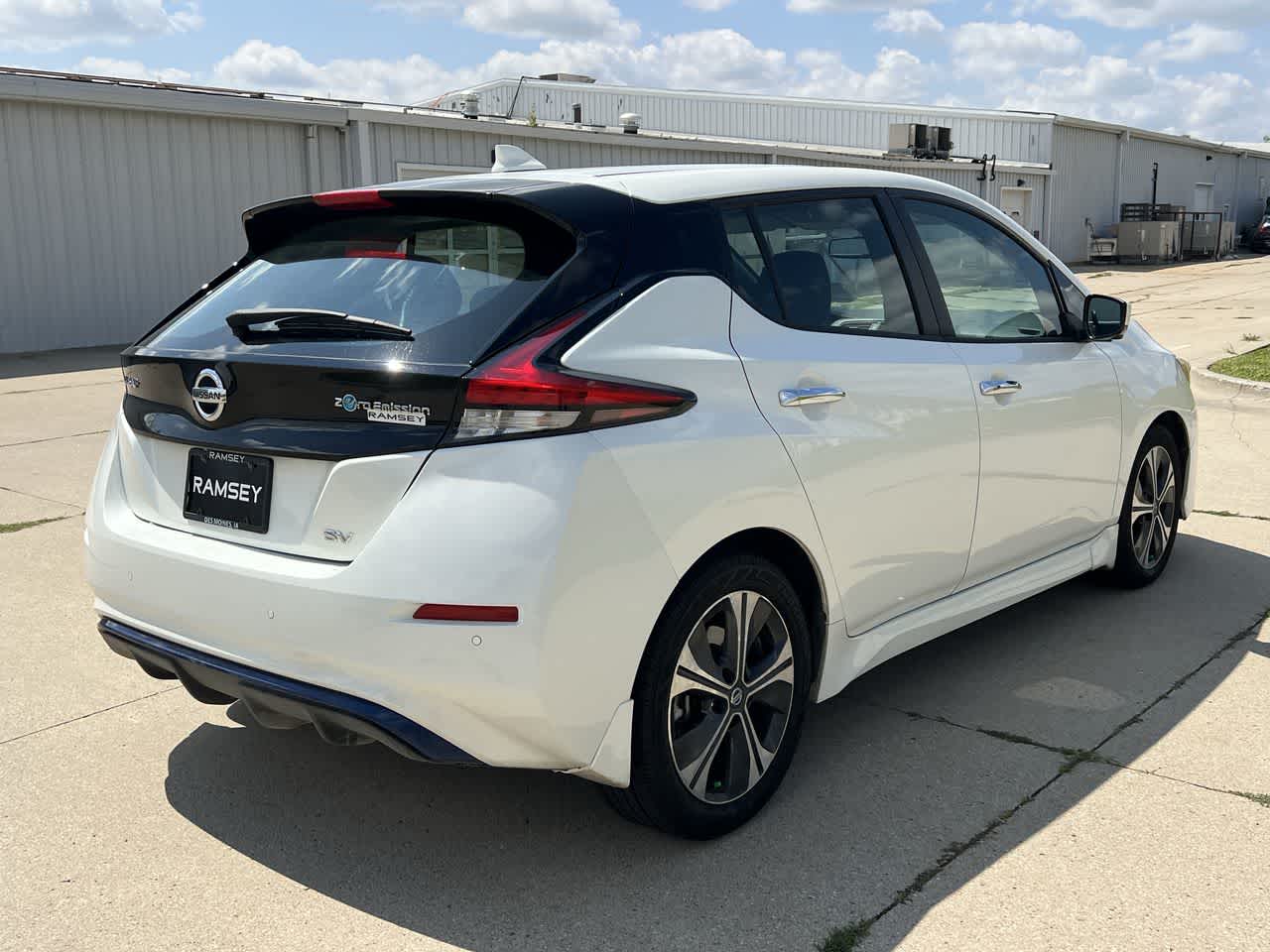 2021 Nissan LEAF SV 6