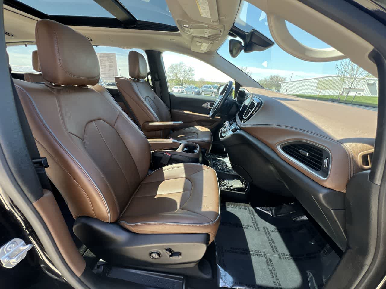2019 Chrysler Pacifica Limited 31