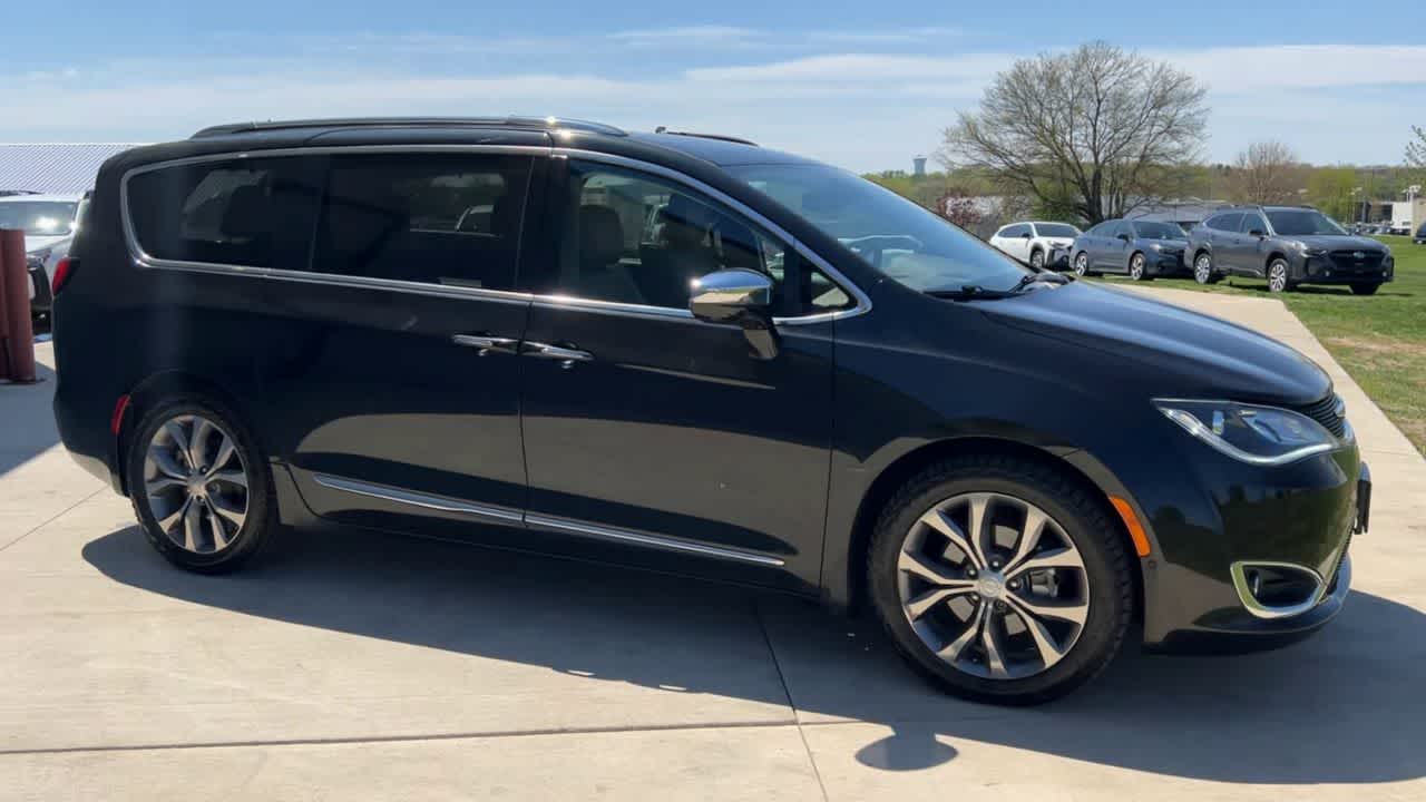 2019 Chrysler Pacifica Limited 2