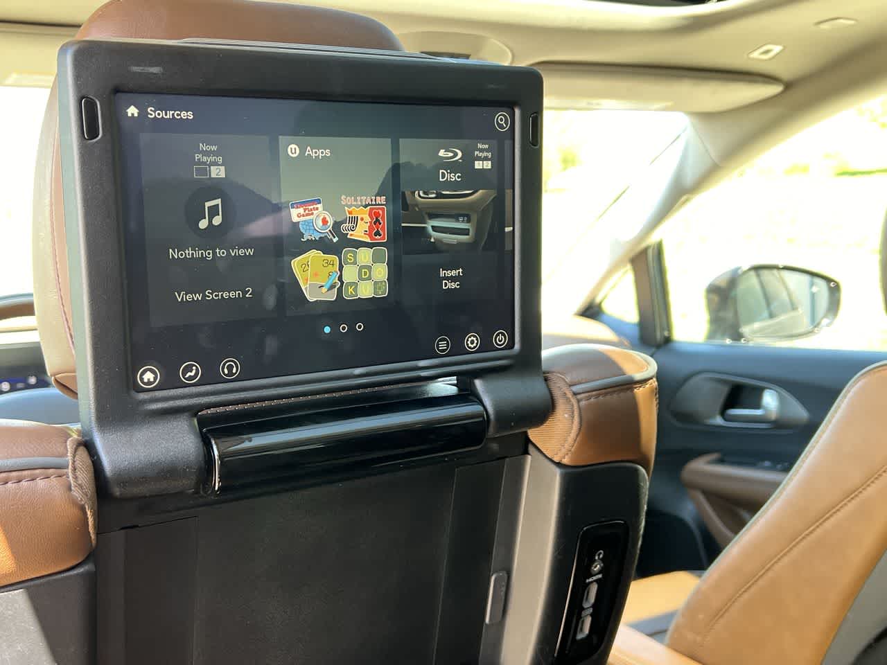 2019 Chrysler Pacifica Limited 52