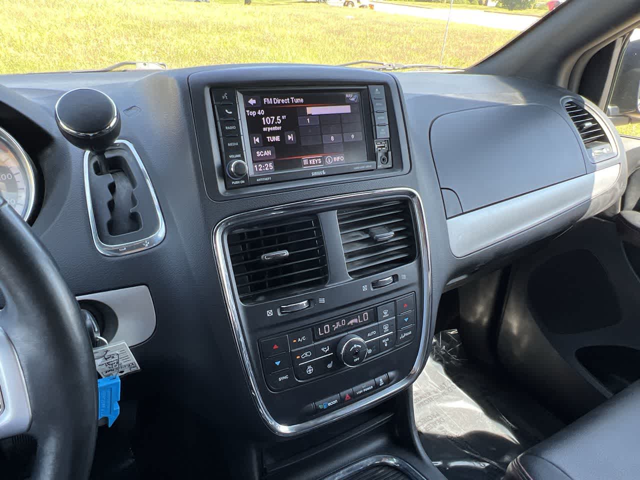 2019 Dodge Grand Caravan GT 28