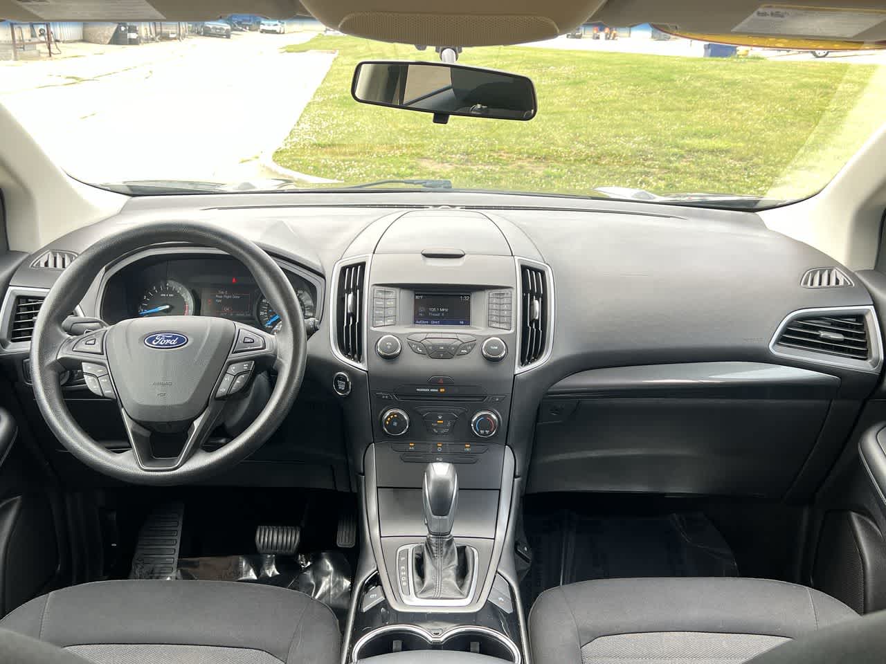 2018 Ford Edge SE 14