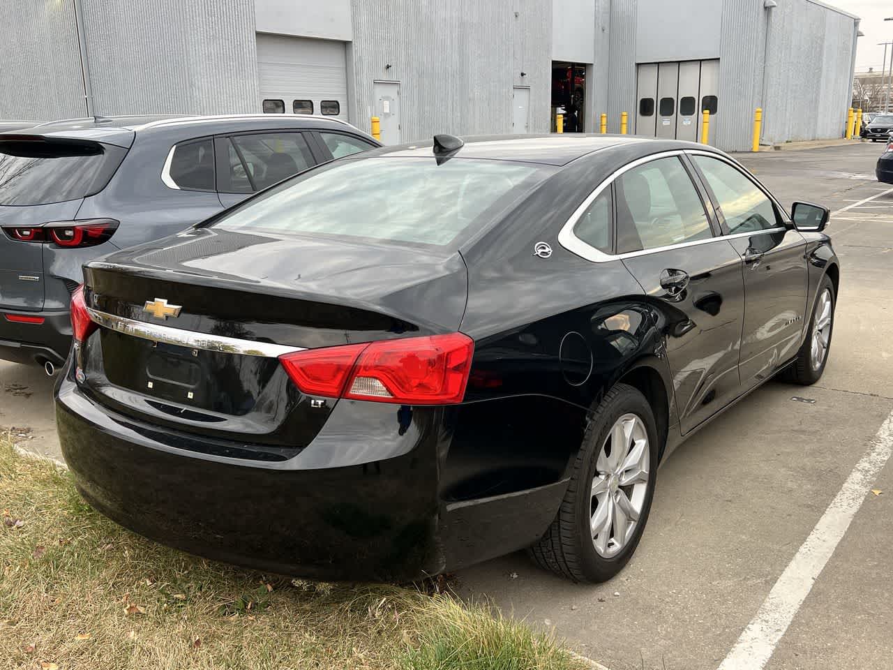 2017 Chevrolet Impala LT 3