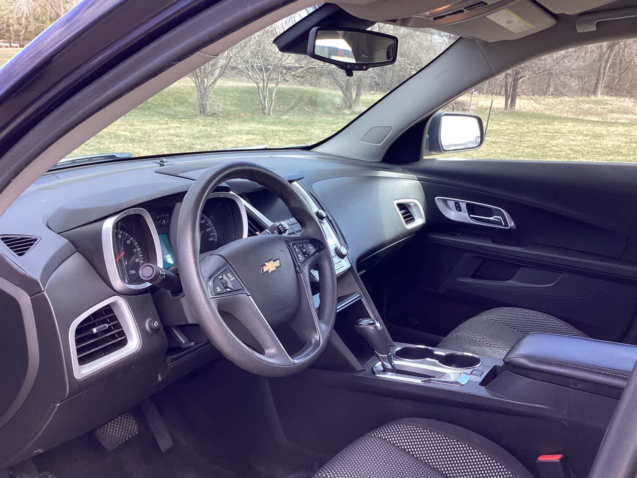 2017 Chevrolet Equinox LS 10