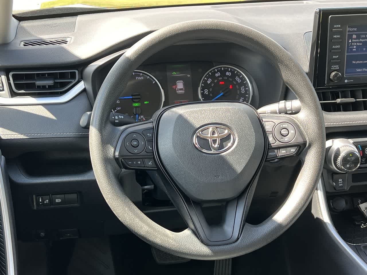 2020 Toyota RAV4 Hybrid XLE 21