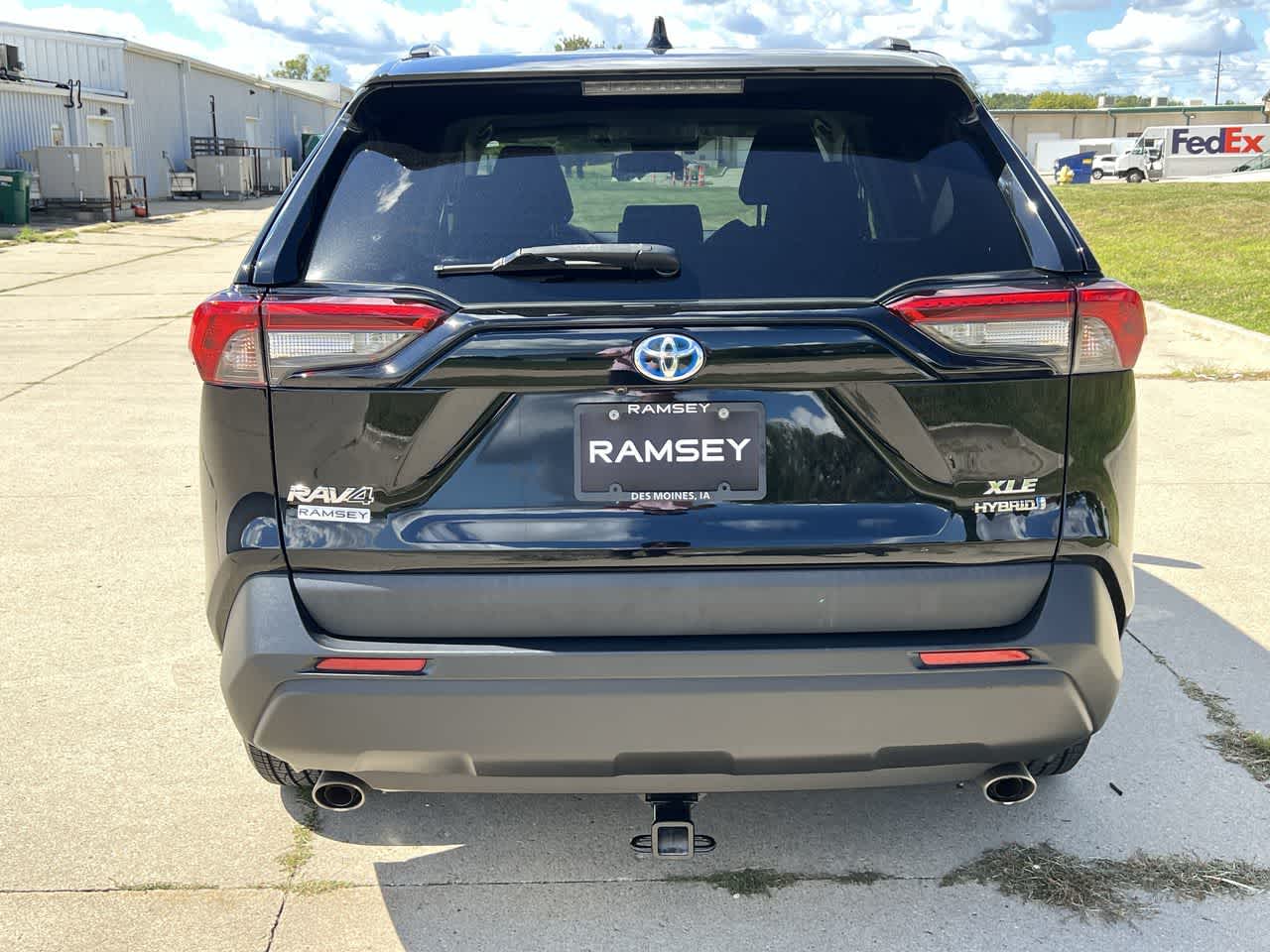 2020 Toyota RAV4 Hybrid XLE 5