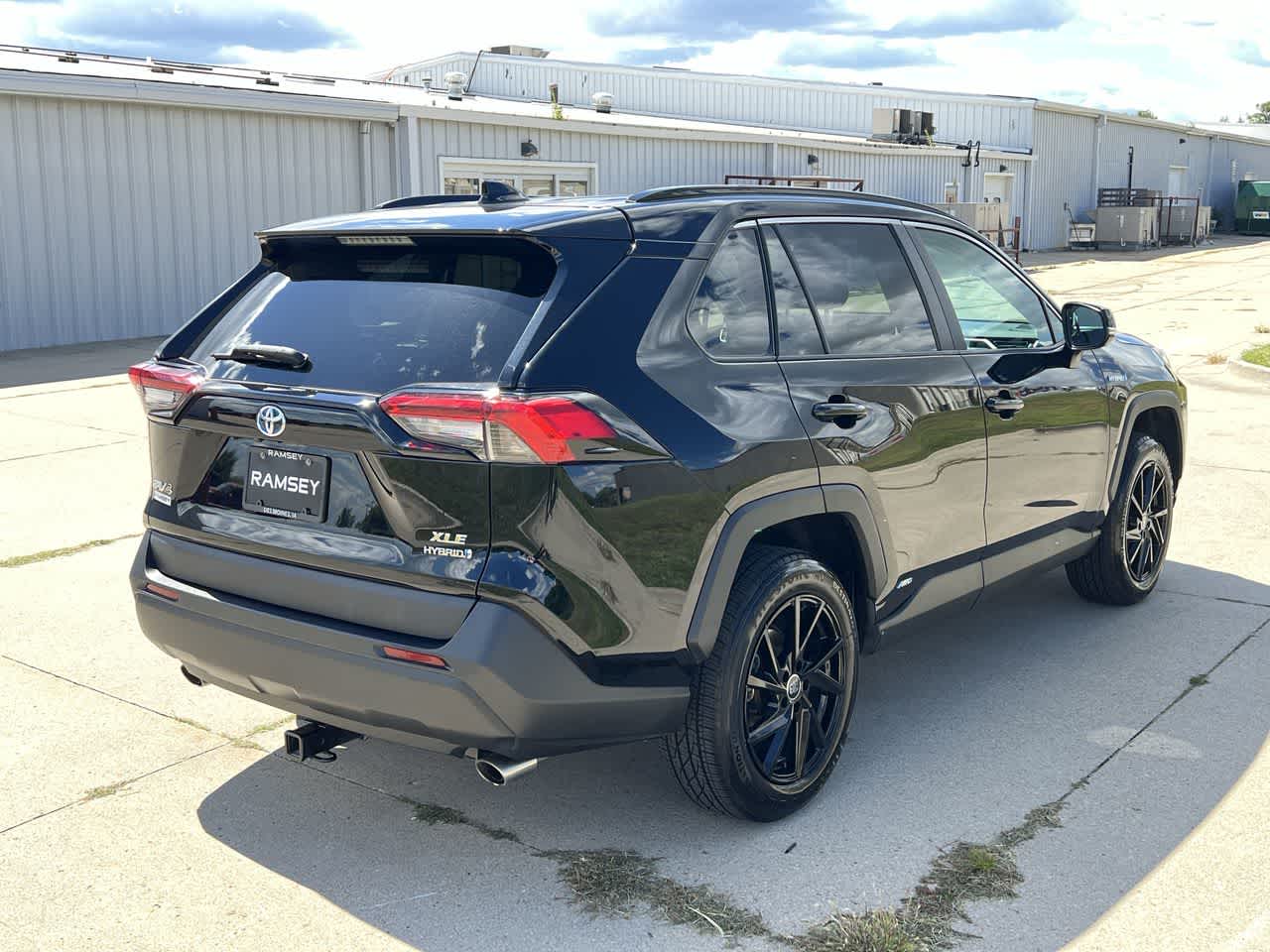 2020 Toyota RAV4 Hybrid XLE 6