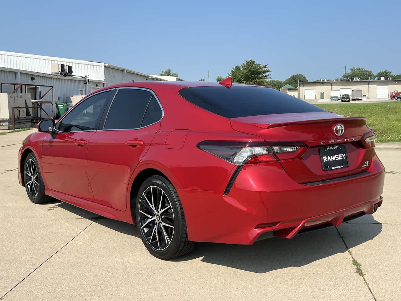 2021 Toyota Camry SE 4