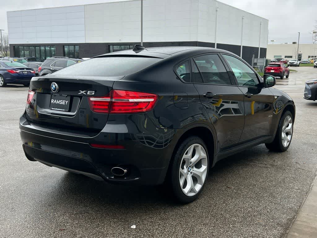 View vehicle photo 6