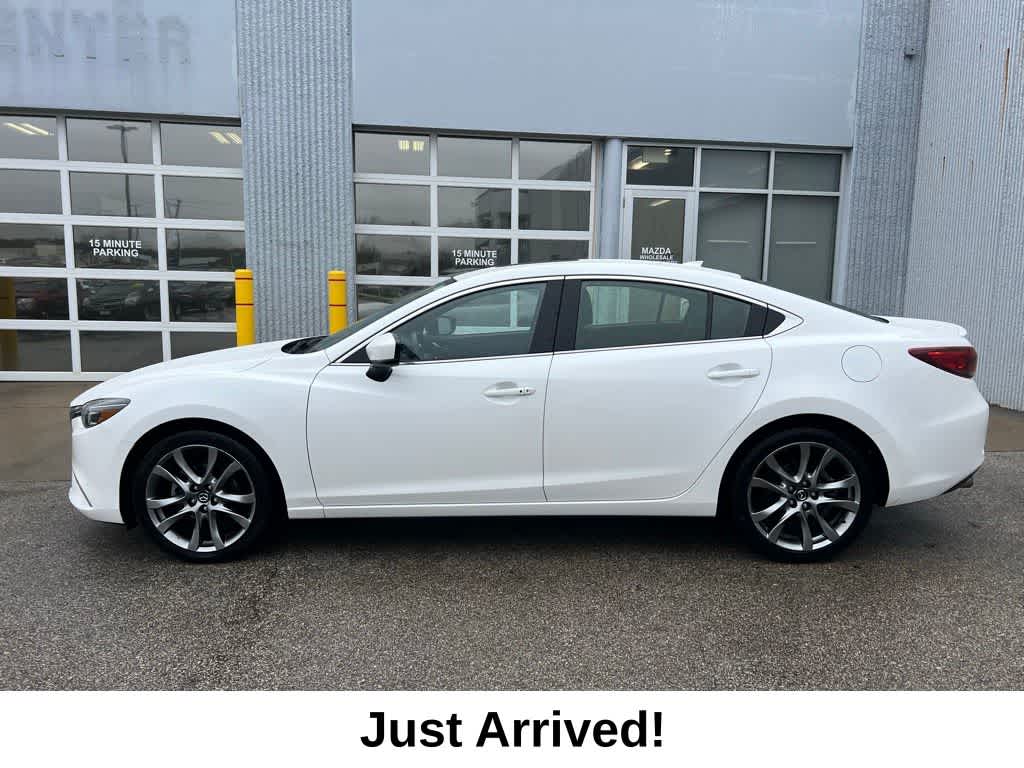 View vehicle photo 3