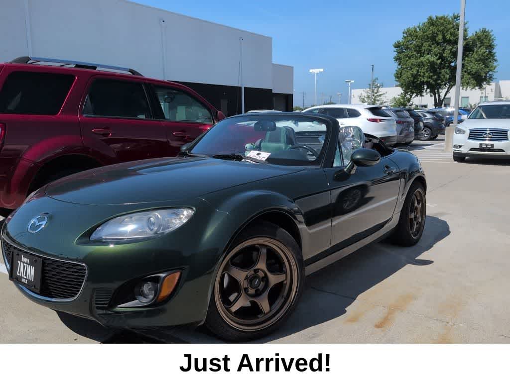 Liquid Silver Metallic 2009 Mazda MX-5 Miata Convertible Rear-Wheel Drive Automatic