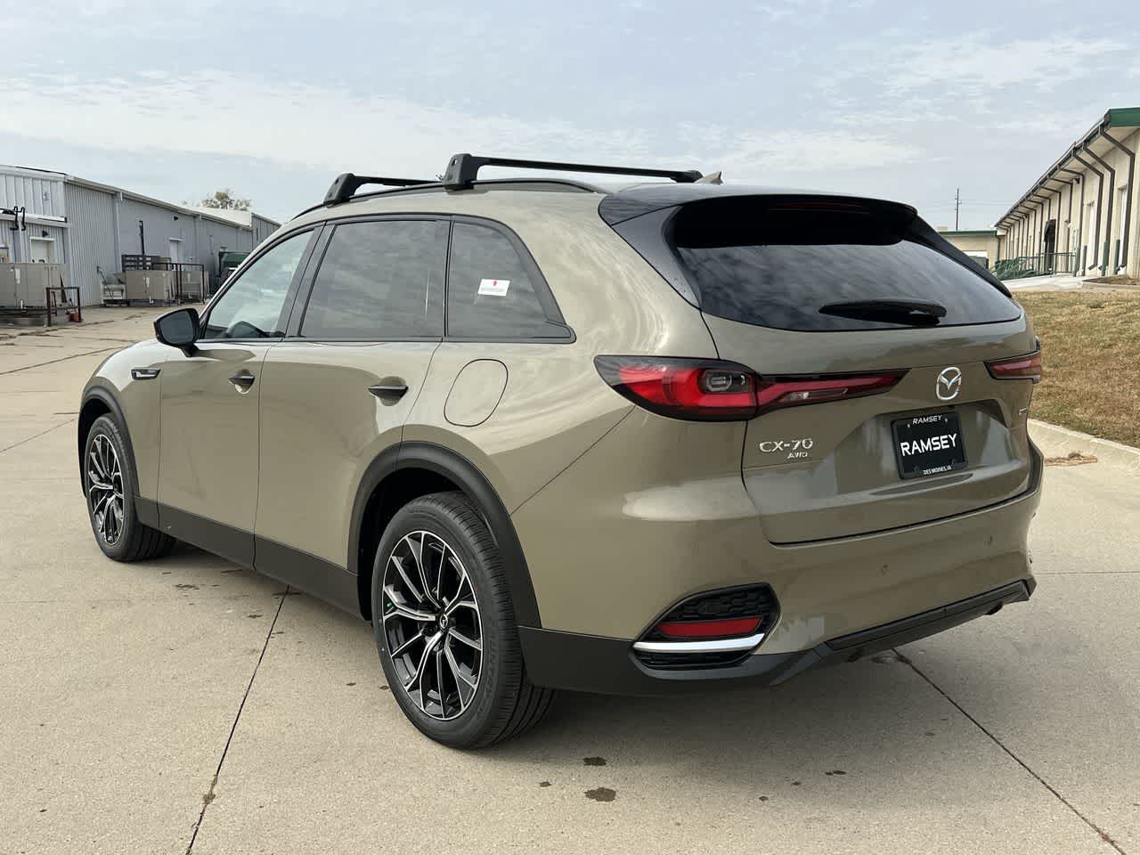 2025 Mazda CX-70 PHEV Premium Package 4