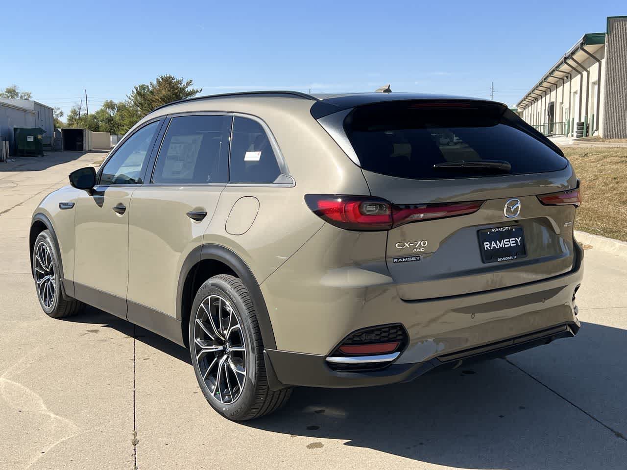 2025 Mazda CX-70 PHEV Premium Plus Package 4