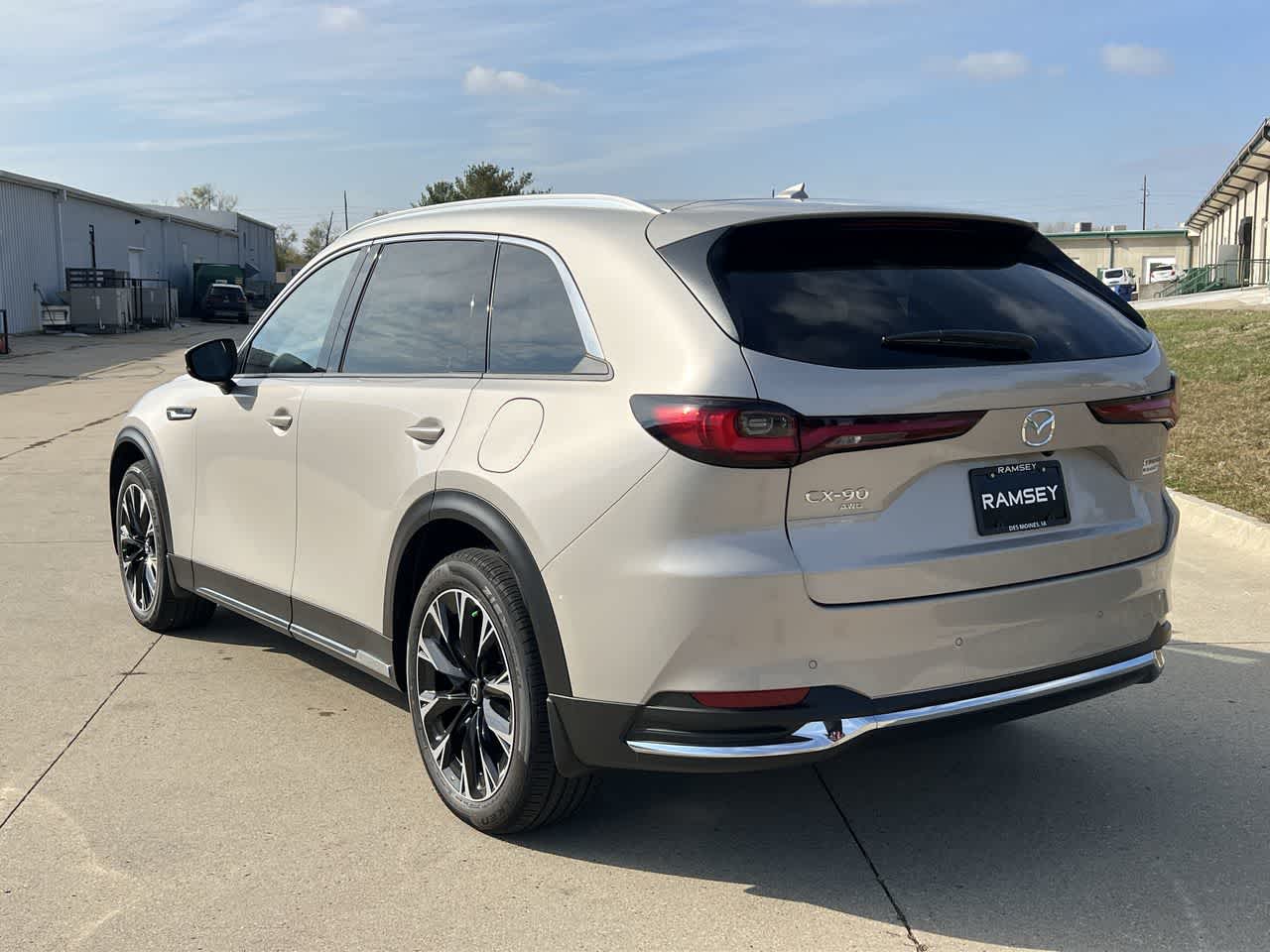 2025 Mazda CX-90 PHEV Premium Plus Package 4