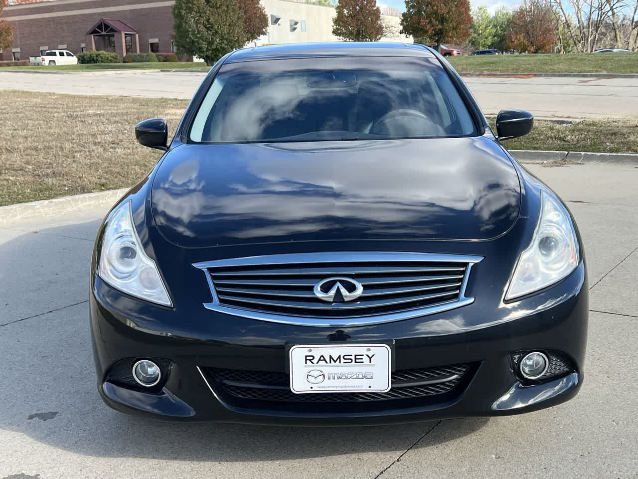 2013 INFINITI G37 x 9