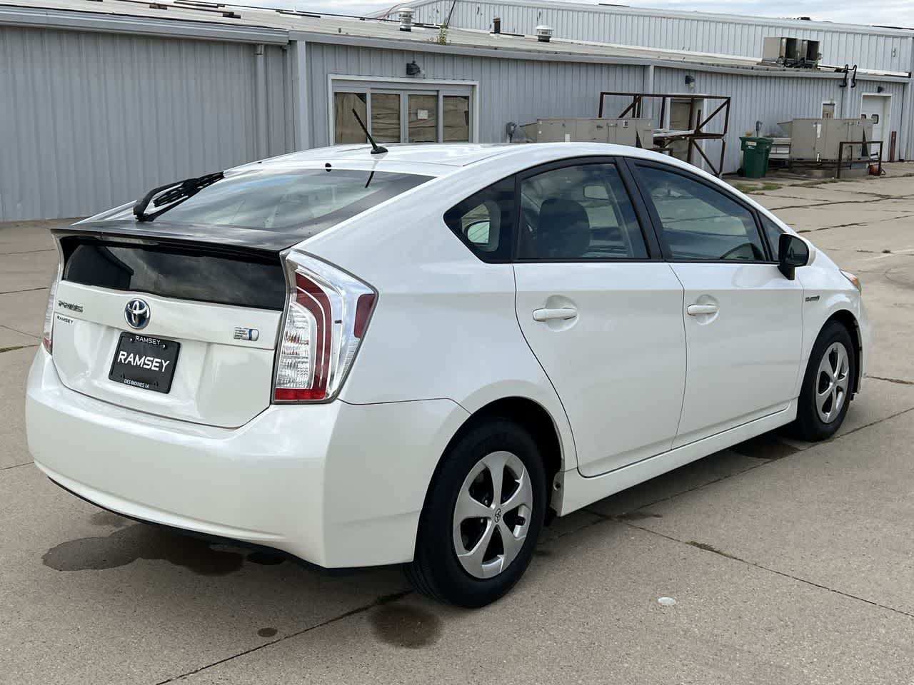 2013 Toyota Prius Two 6