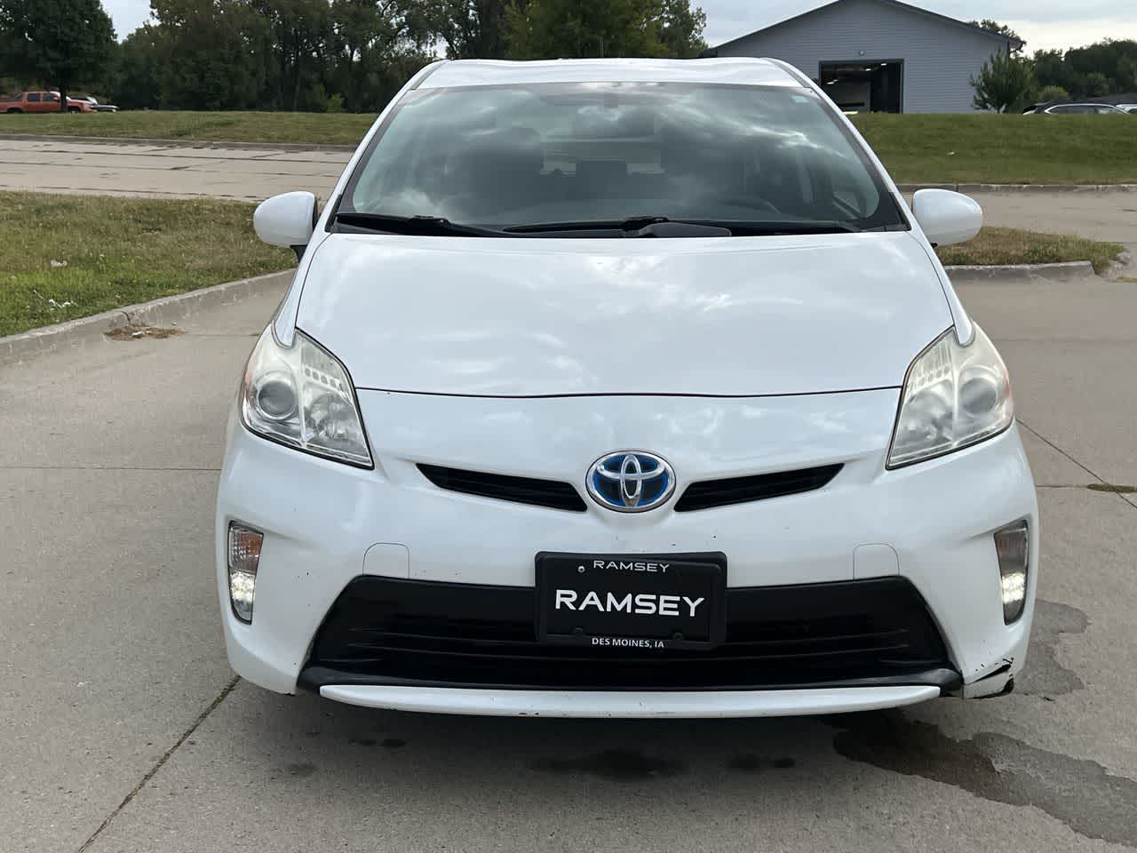 2013 Toyota Prius Two 9