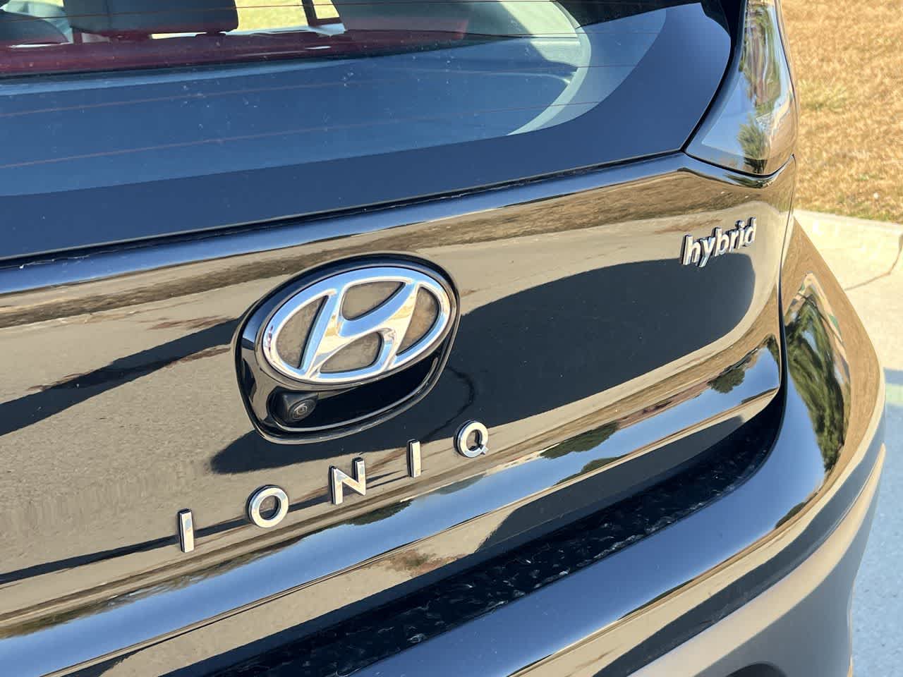 2020 Hyundai IONIQ Hybrid Limited 11