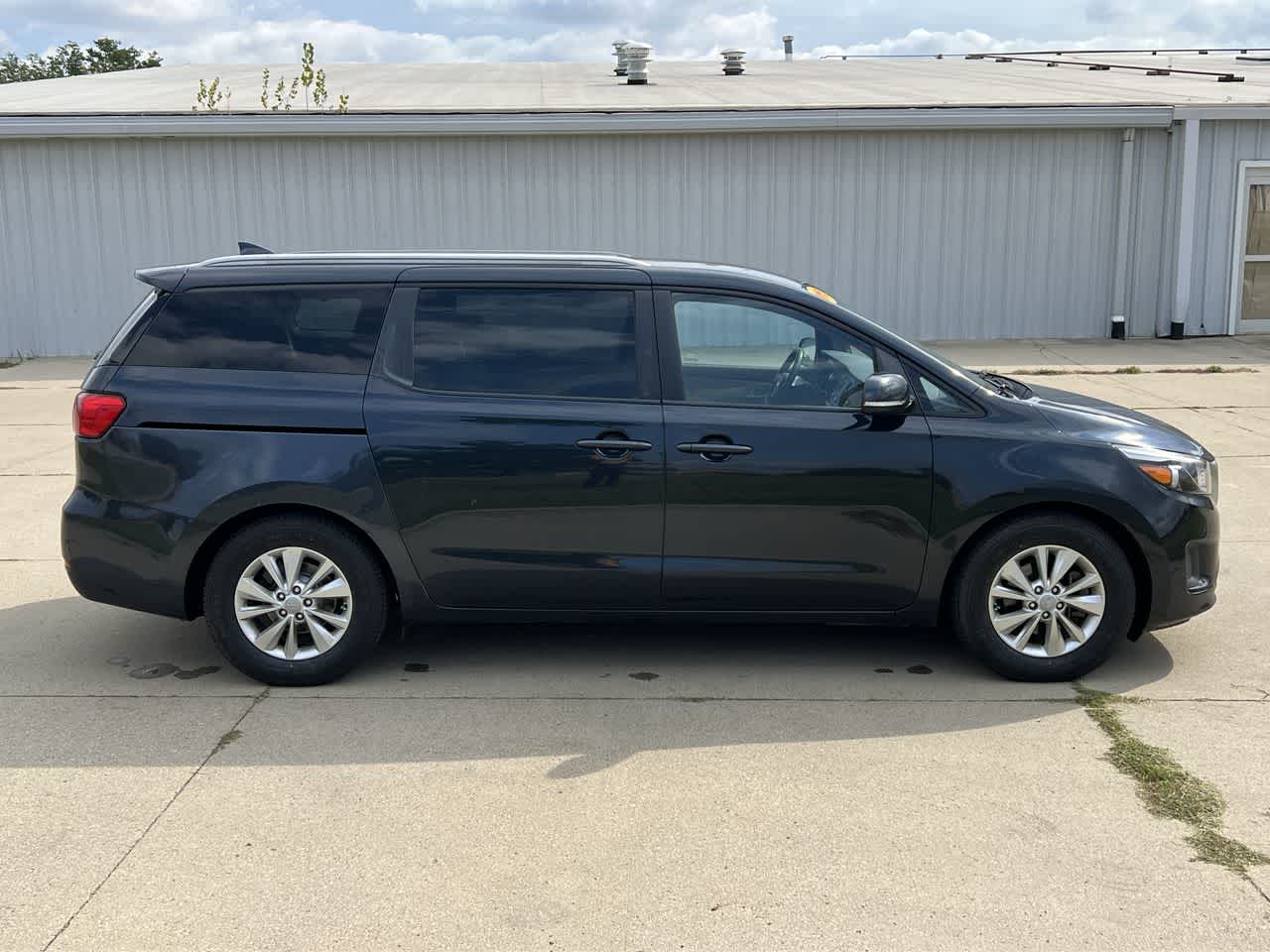 2015 Kia Sedona LX 7