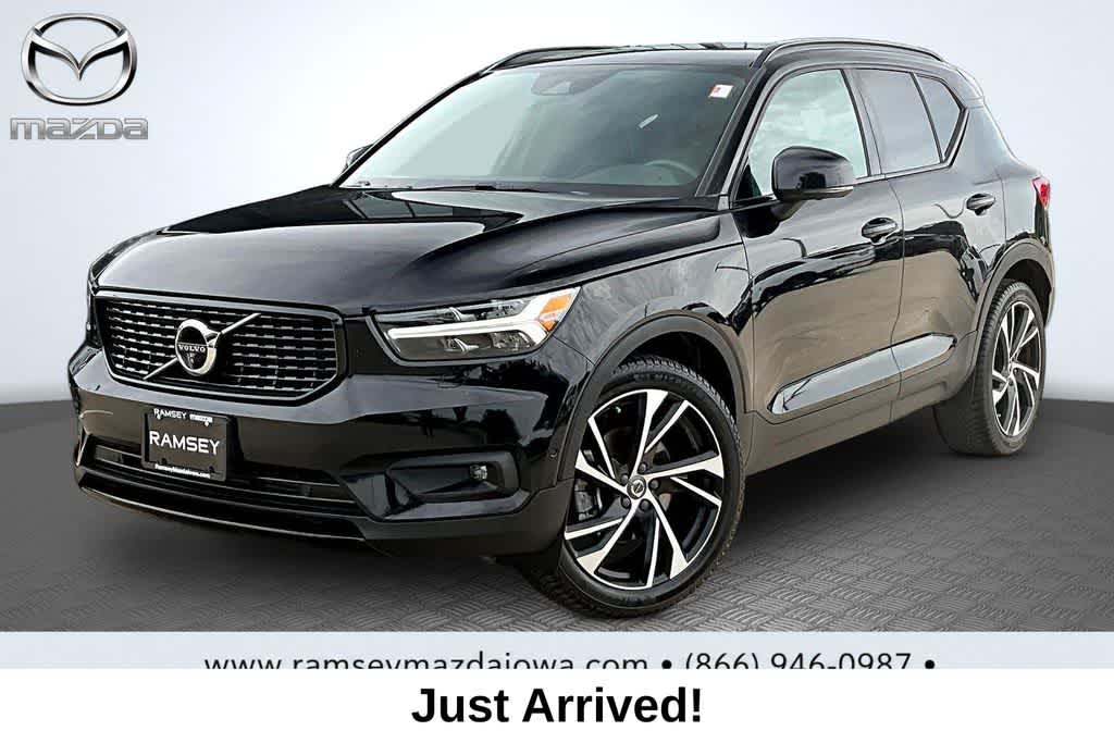 2021 Volvo XC40 T5 R-Design AWD