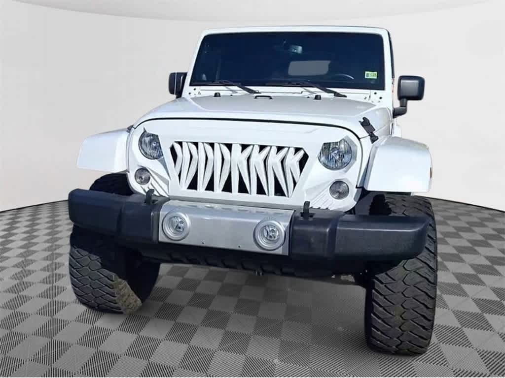 2014 Jeep Wrangler Unlimited Sahara 3