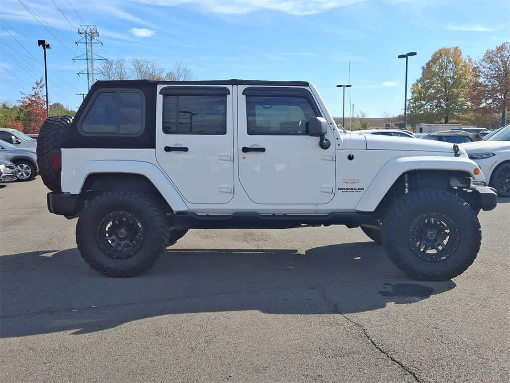 2014 Jeep Wrangler Unlimited Sahara 24