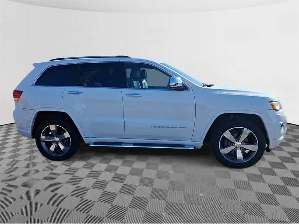 2016 Jeep Grand Cherokee Overland 9