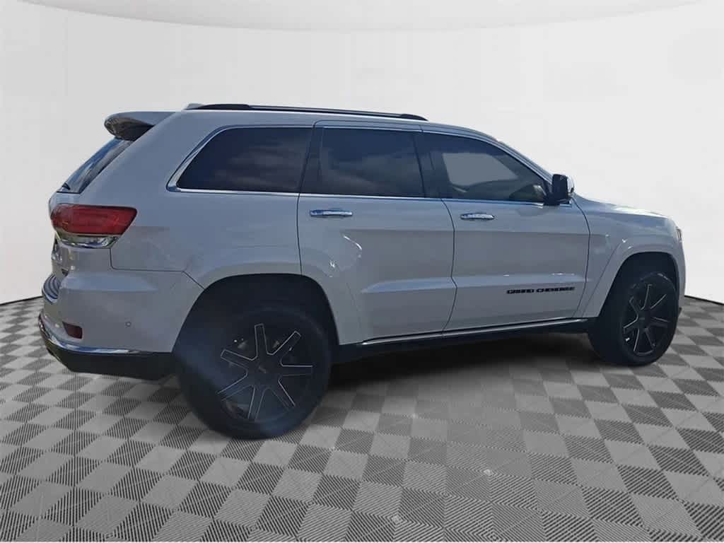 2017 Jeep Grand Cherokee Summit 8