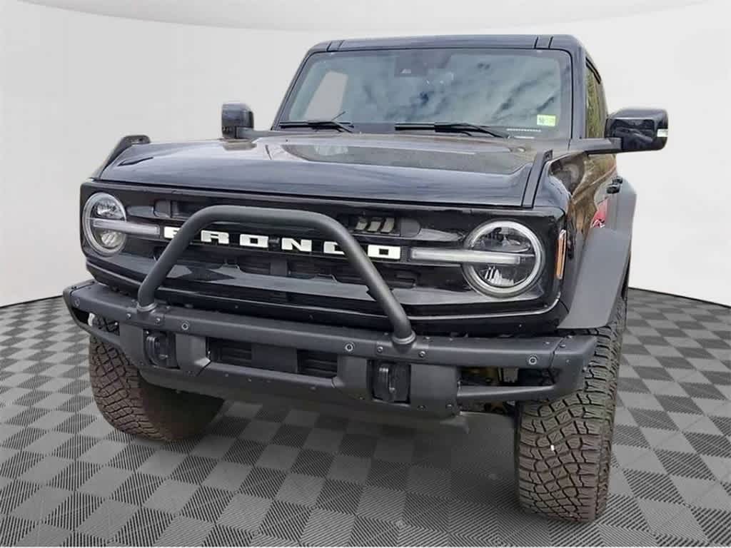 2024 Ford Bronco Outer Banks 3