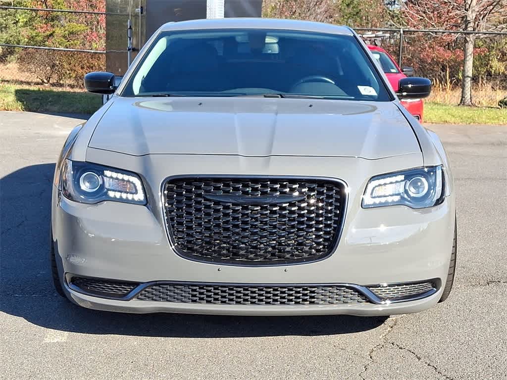 2019 Chrysler 300 Touring 27