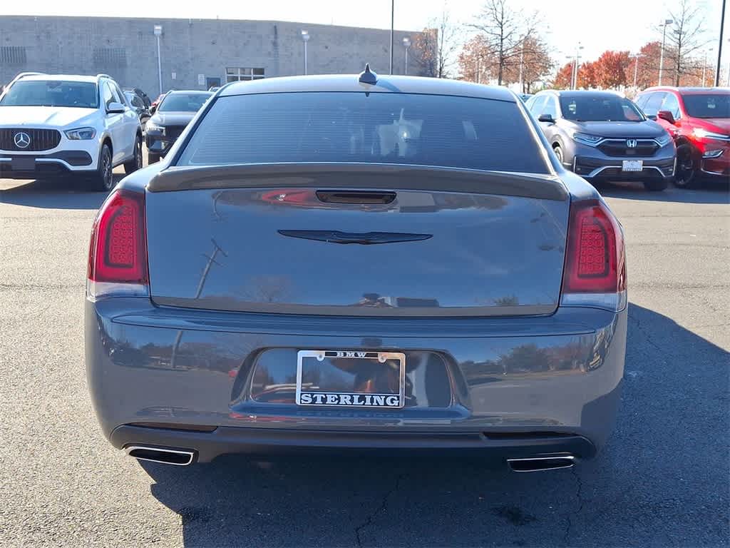 2019 Chrysler 300 Touring 22