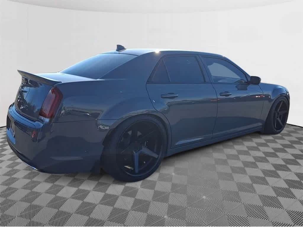 2019 Chrysler 300 Touring 8