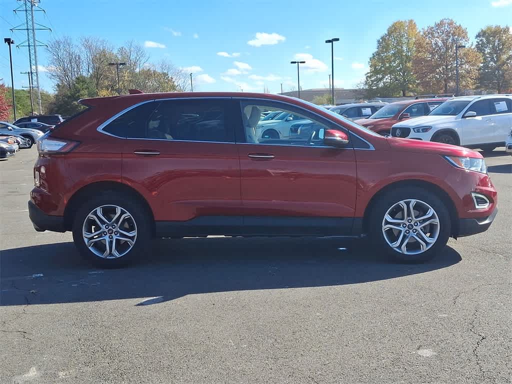 2016 Ford Edge Titanium 24