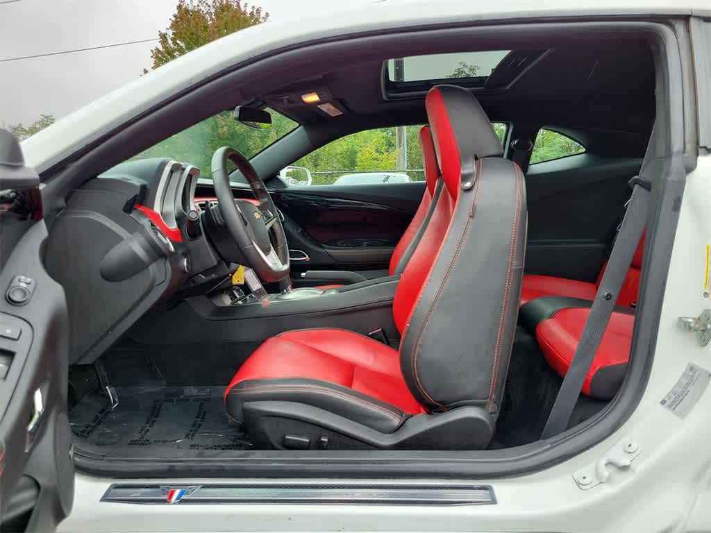 2015 Chevrolet Camaro LT 11