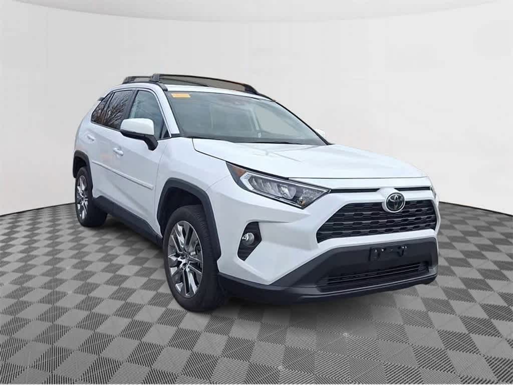 2019 Toyota RAV4 XLE Premium 2