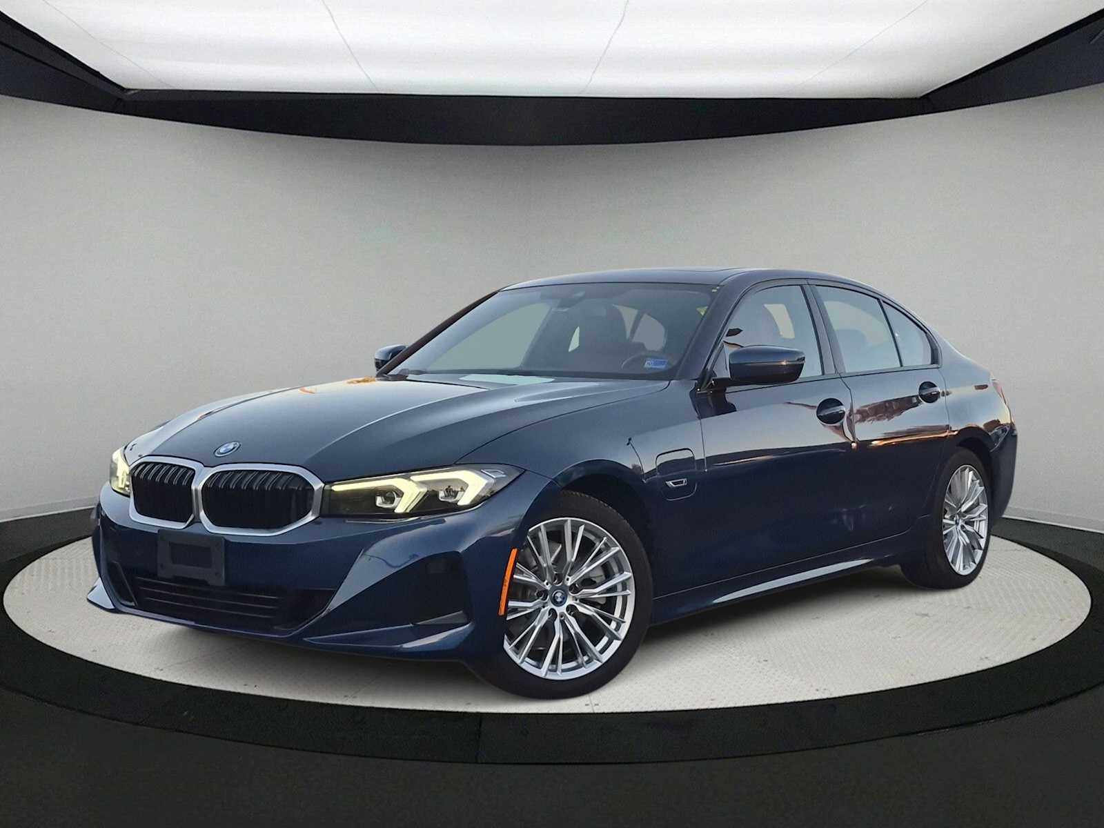 2023 BMW 330e xDrive