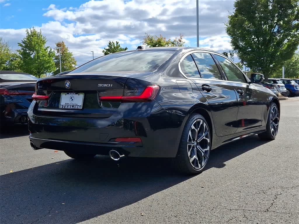 2025 BMW 3 Series 330i xDrive 3