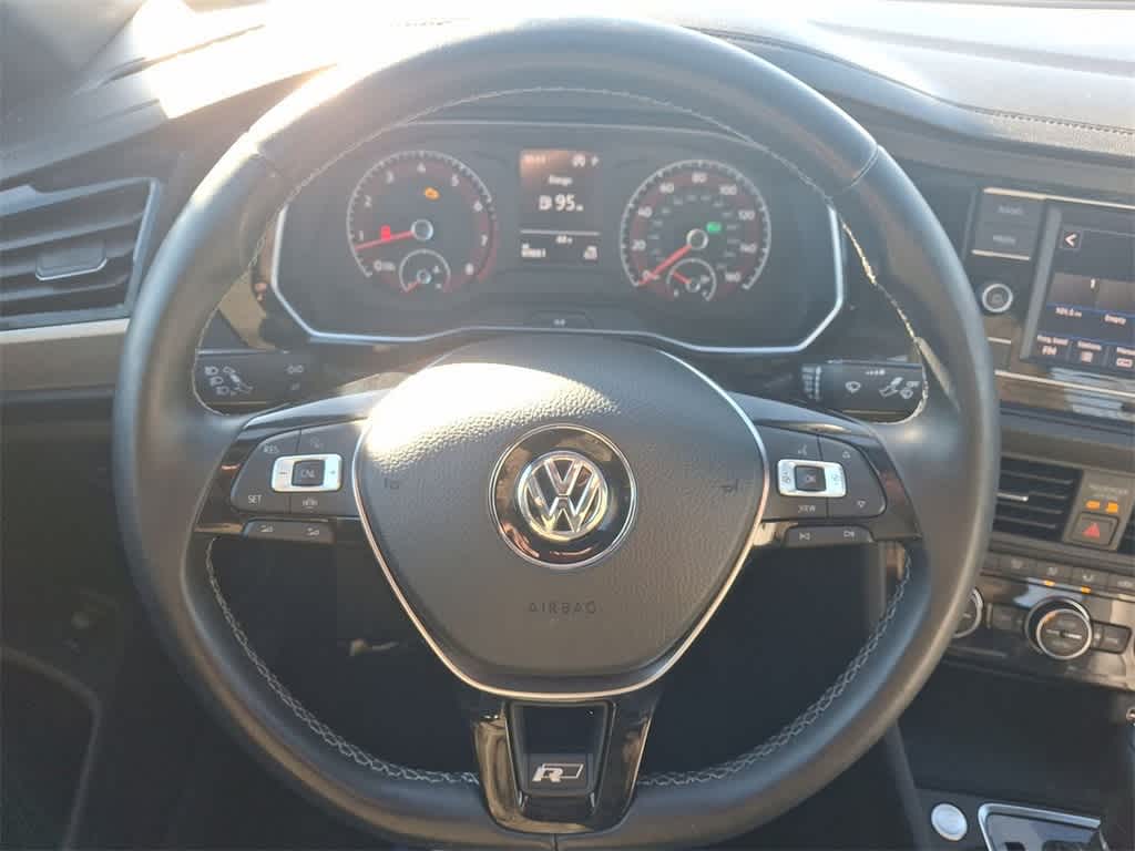 2019 Volkswagen Jetta R-Line 16